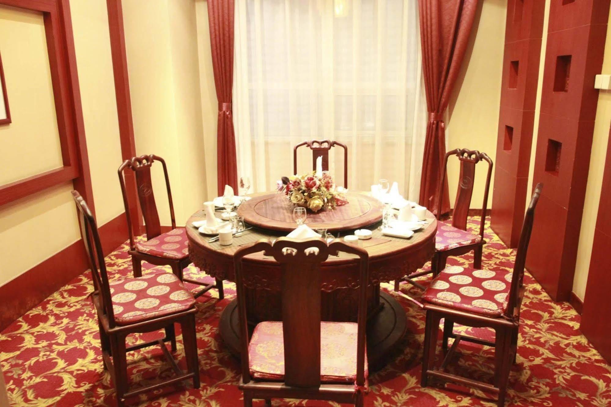 Jingzhou International Hotel Шицзячжуан Екстер'єр фото