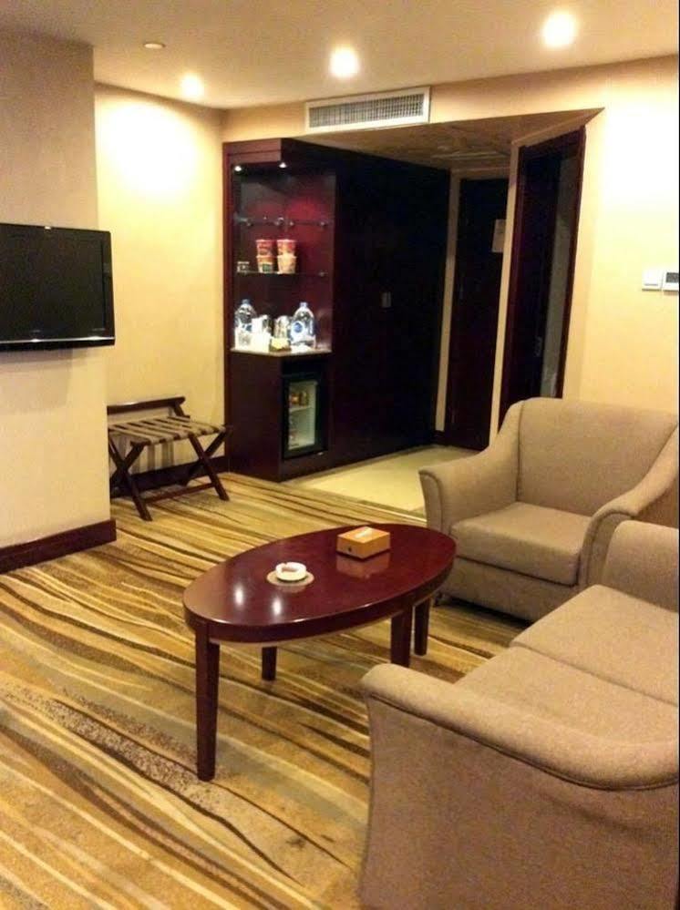 Jingzhou International Hotel Шицзячжуан Екстер'єр фото